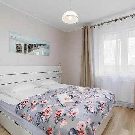 Pet-friendly With Air Conditioning Jagiellonska By Renters *