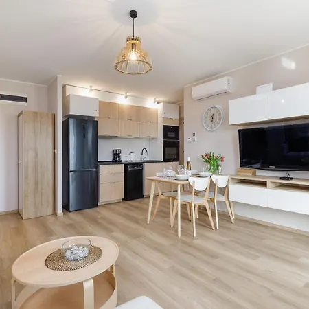 Pet-friendly With Air Conditioning Jagiellonska By Renters